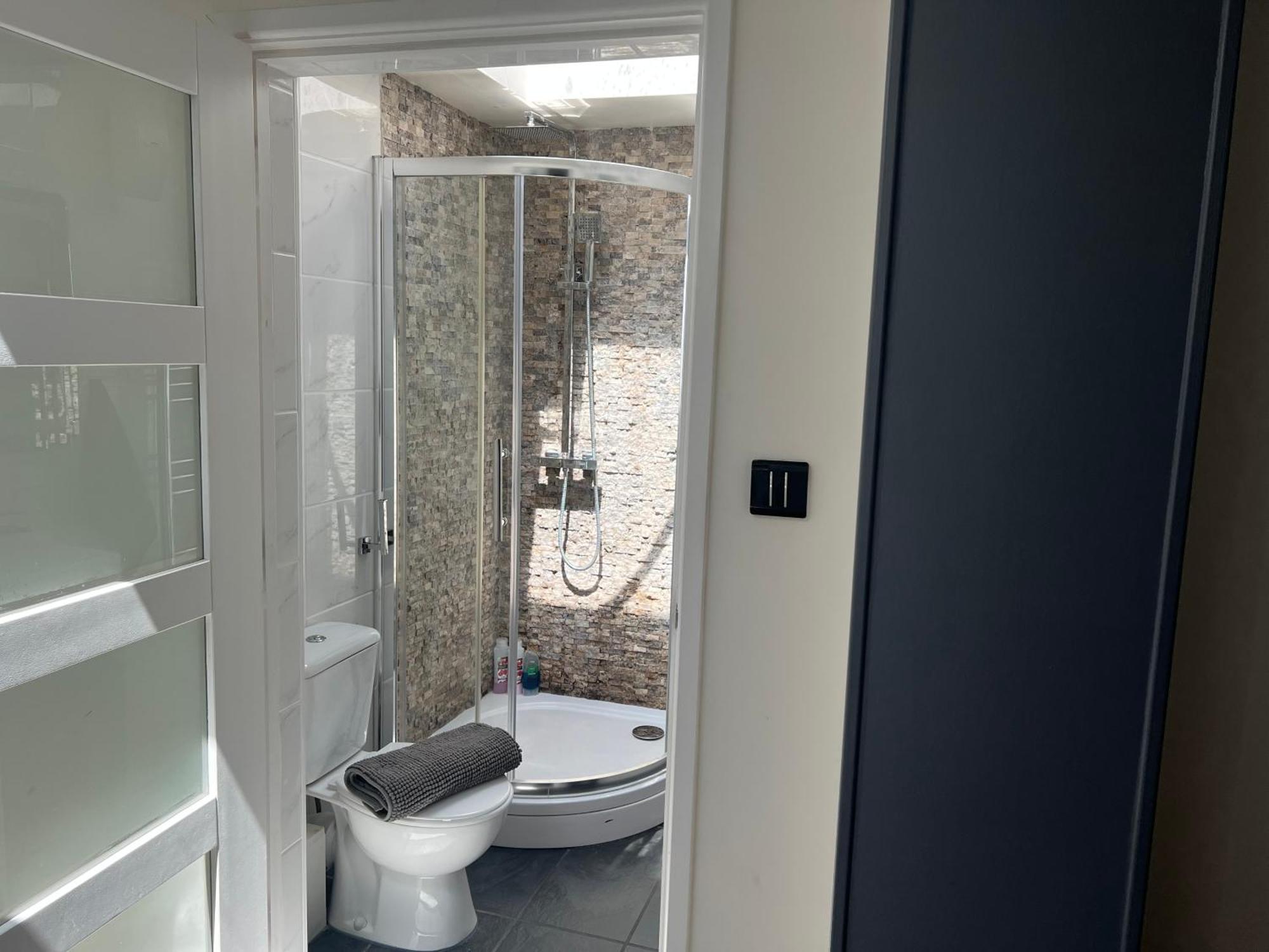 The Broadway Beach House With Hot Tub Herne Bay Extérieur photo