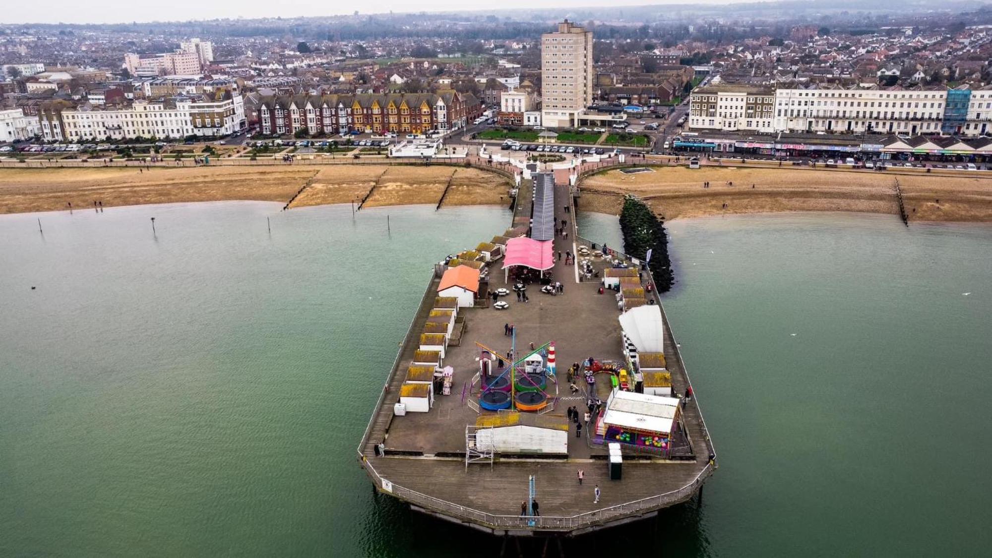 The Broadway Beach House With Hot Tub Herne Bay Extérieur photo