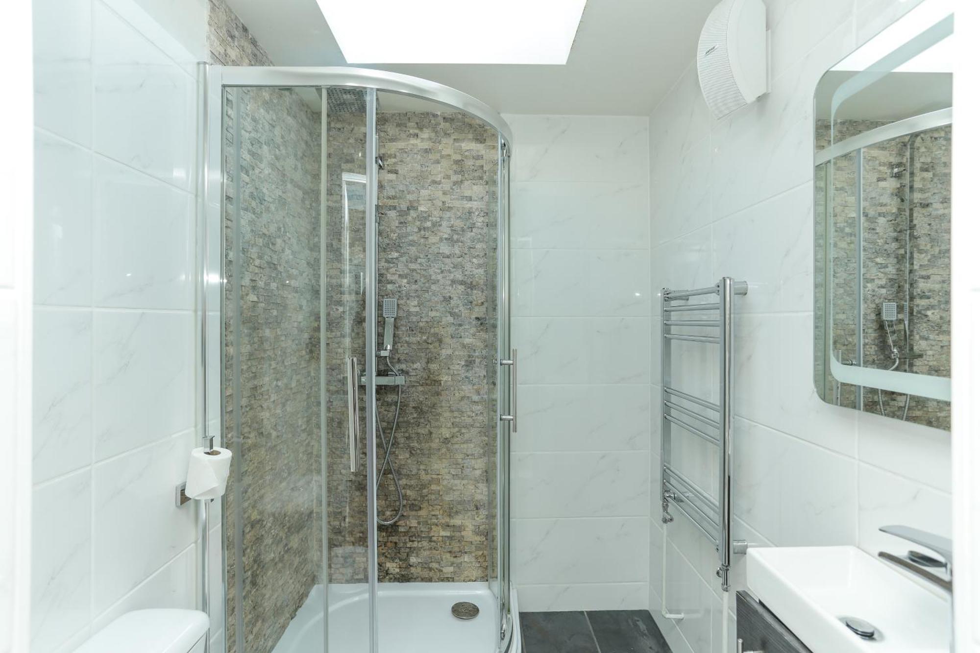 The Broadway Beach House With Hot Tub Herne Bay Extérieur photo