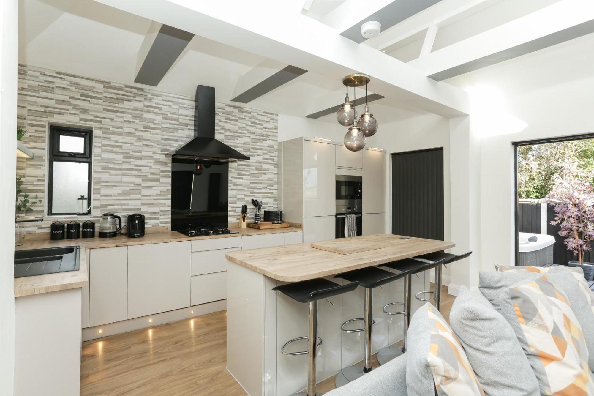 The Broadway Beach House With Hot Tub Herne Bay Extérieur photo